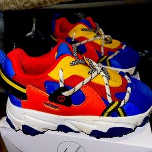 Javi toddler sneakers size 7c